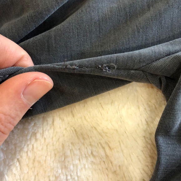 Soft front tie gray T-shirt - Picture 6 of 6